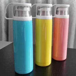 “Como personalizar sua garrafinha de água com adesivos e decorações”插图