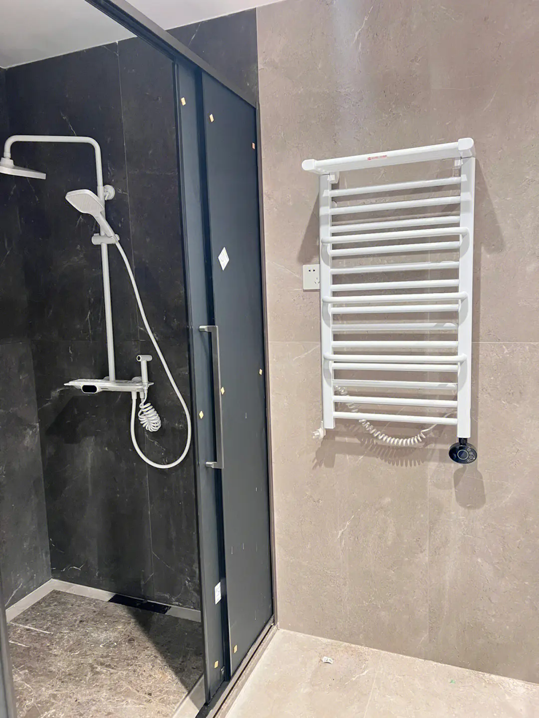 “Toalheiro térmico: o toque final para um banheiro funcional e elegante”插图