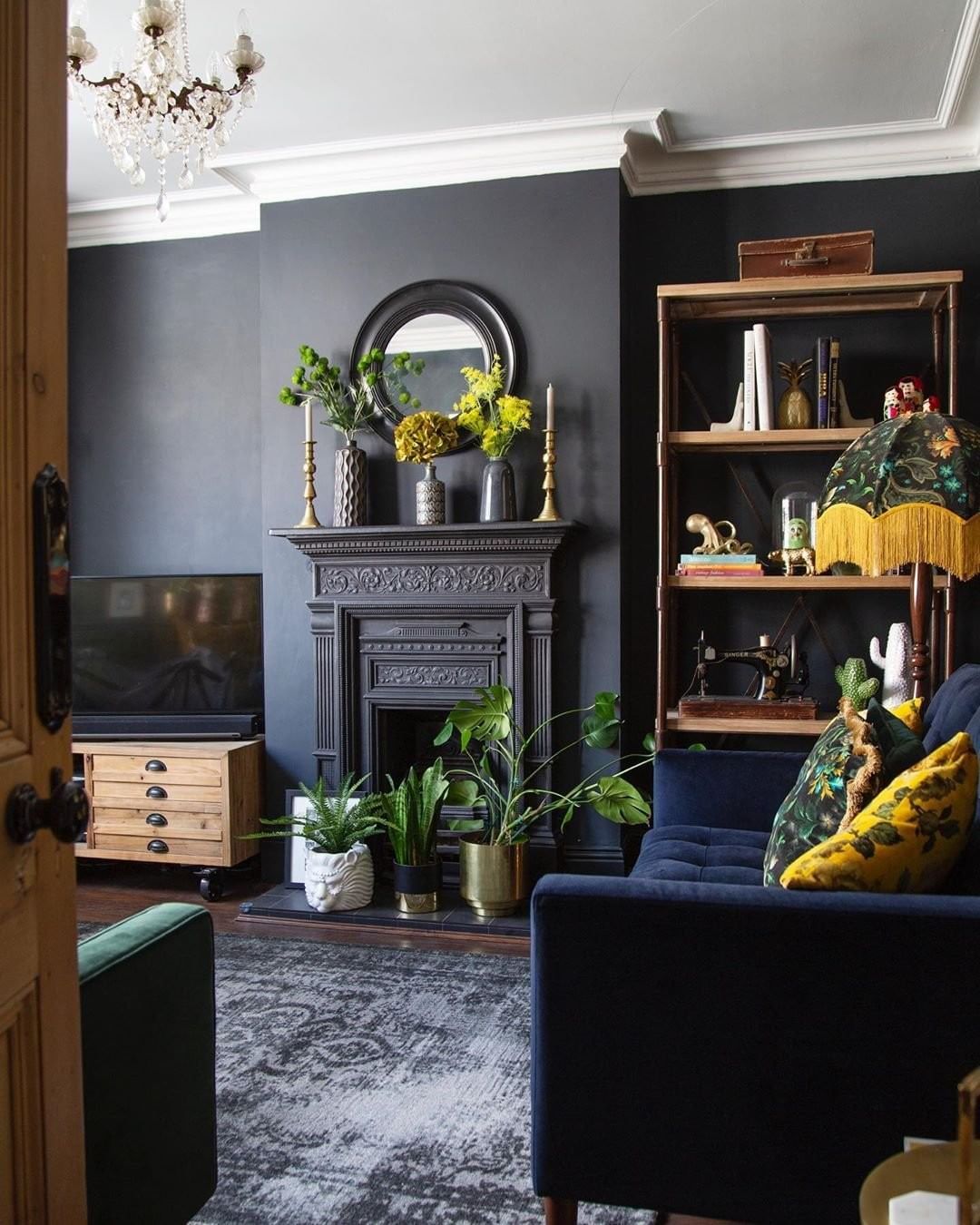 Black wall paint ideas