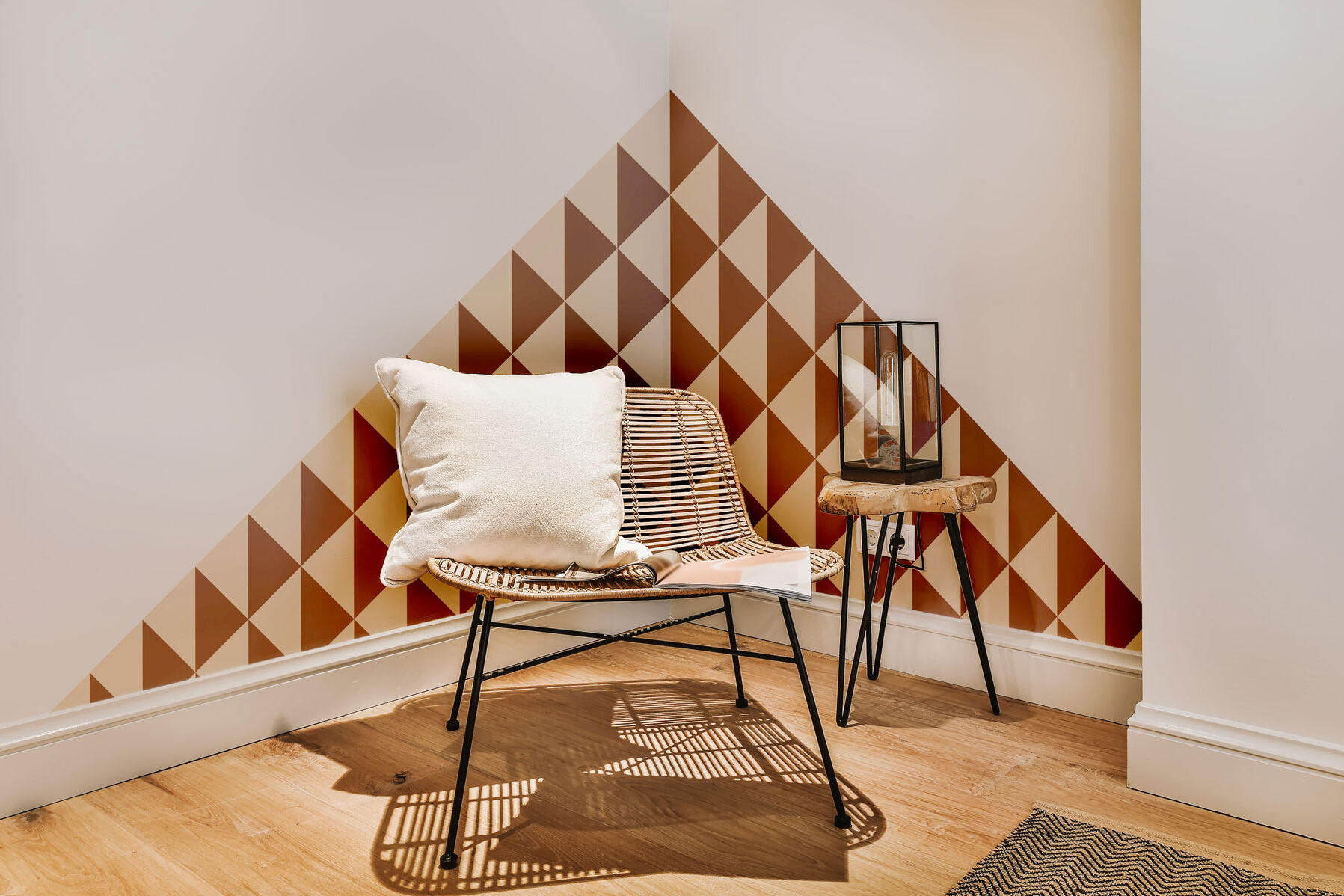 Triangle paint wall