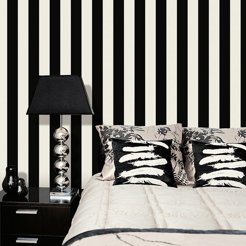 Black and white wallpaper for room