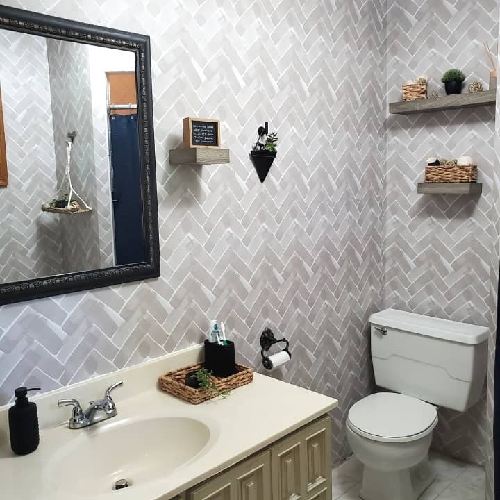 peel and stick wallpaper in a bathroom