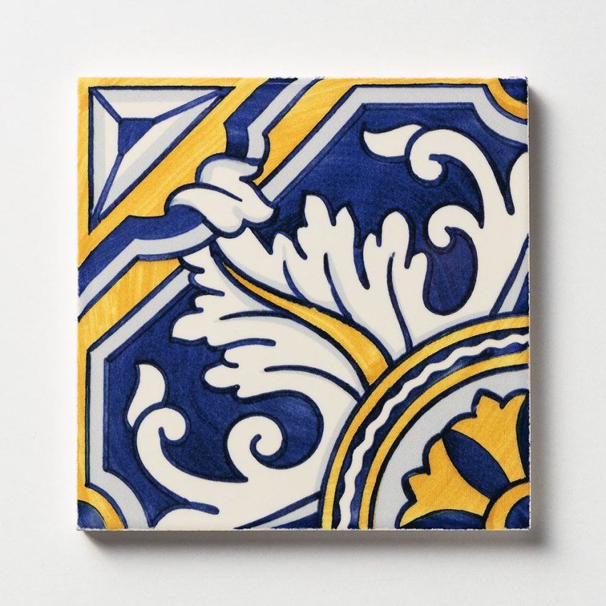 painting ceramic tile